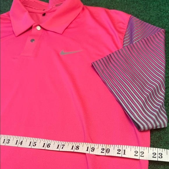 Tiger Woods Collection by Nike Polo (Pink/ Size Large) - Picture 3 of 9